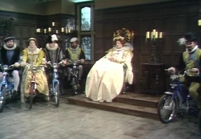 Erizabeth L and the court on mopeds